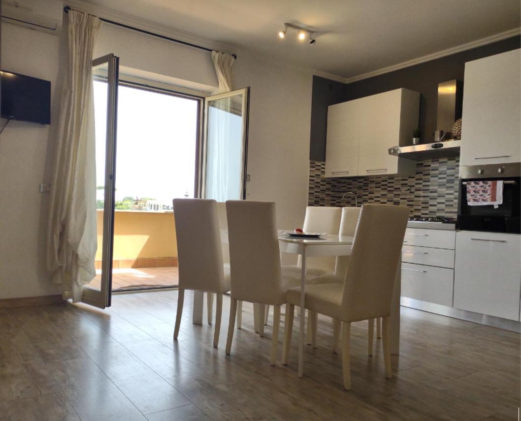 Fco Airport - Casa Di Febo Apartment Fiumicino Bagian luar foto